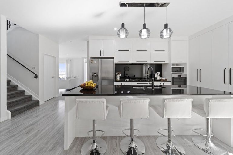 Photo of property in 26 Ascension Crescent, Orewa, 0931