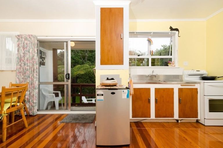 Photo of property in 9 Mcleod Road, Henderson, Auckland, 0612