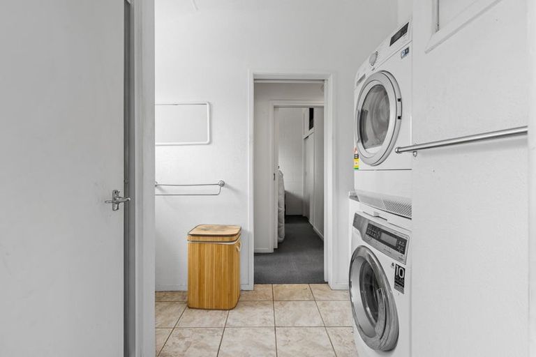 Photo of property in 11 Rainbow Drive, Rainbow Point, Taupo, 3330