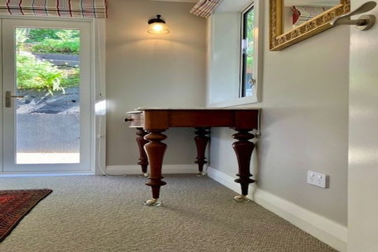 Photo of property in 129 Marine Parade, Seatoun, Wellington, 6022