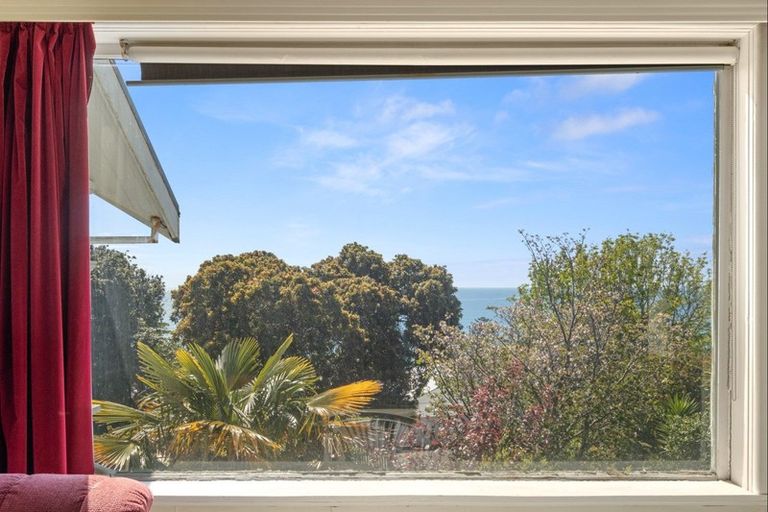 Photo of property in 9 Hukarere Road, Bluff Hill, Napier, 4110