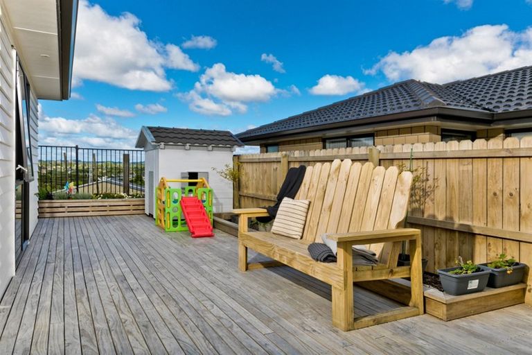 Photo of property in 11 Verdot Close, Kumeu, 0810