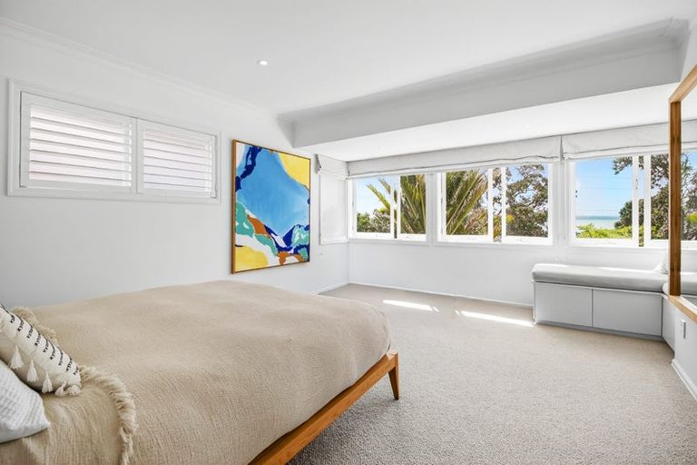 Photo of property in 32 Raymond Street, Point Chevalier, Auckland, 1022