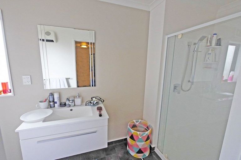 Photo of property in 99 Clyde Street, North Dunedin, Dunedin, 9016