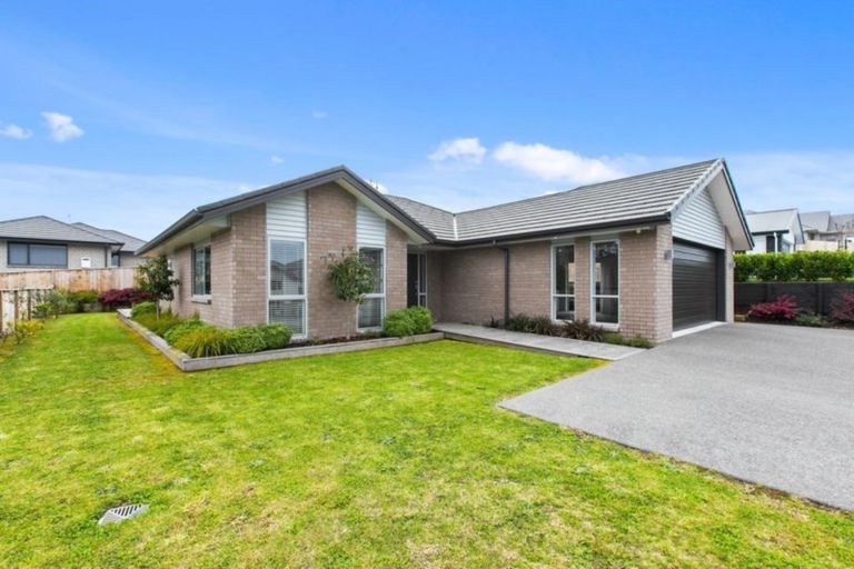 Photo of property in 319 Lakes Boulevard, Pyes Pa, Tauranga, 3112