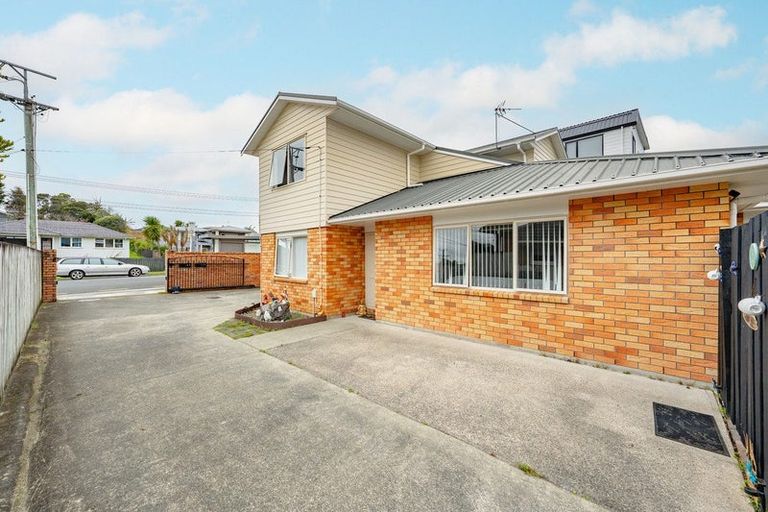 Photo of property in 168a Rathgar Road, Henderson, Auckland, 0610