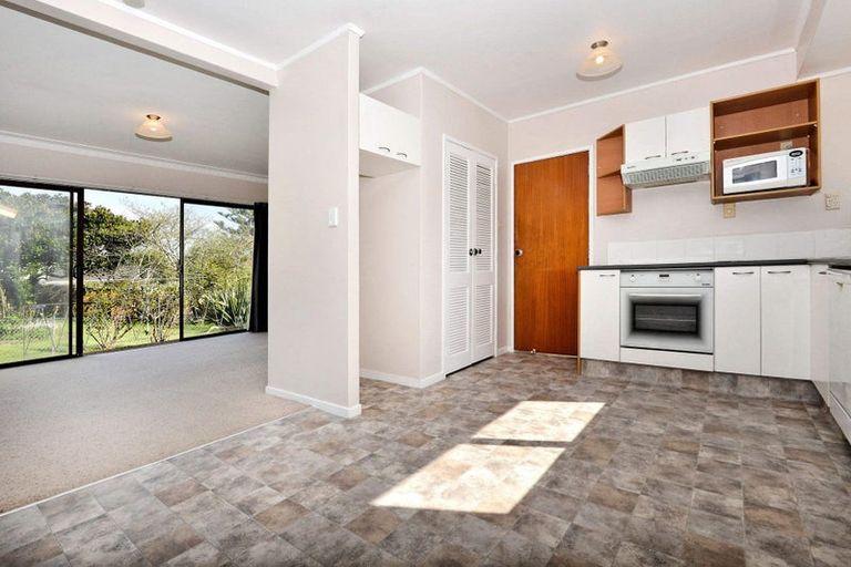 Photo of property in 2/222 Hillside Road, Papatoetoe, Auckland, 2025