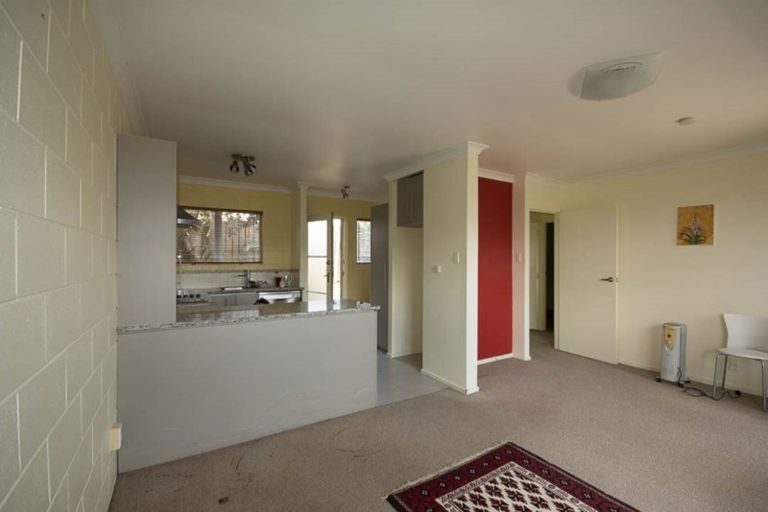 Photo of property in 2/138 Rangatira Road, Beach Haven, Auckland, 0626