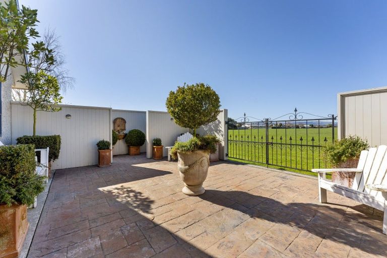 Photo of property in 113 John F Kennedy Drive, Milson, Palmerston North, 4414