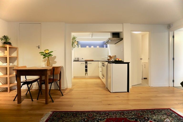 Photo of property in 14 Tinopai Road, Titirangi, Auckland, 0604