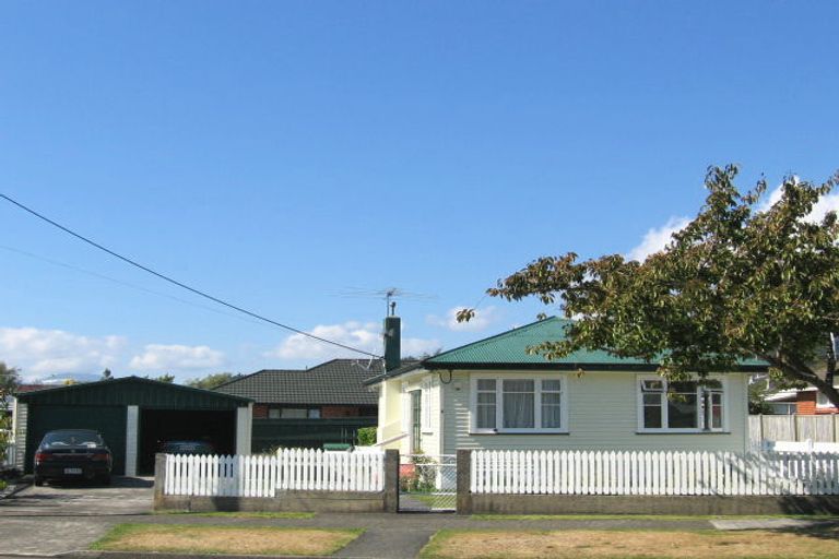 Photo of property in 5 Rimu Street, Wallaceville, Upper Hutt, 5018