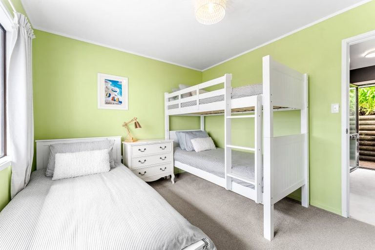 Photo of property in 25 Rangimaarie Crescent, Snells Beach, 0920