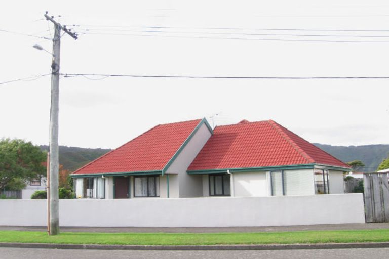 Photo of property in 33 Mcbain Grove, Avalon, Lower Hutt, 5011