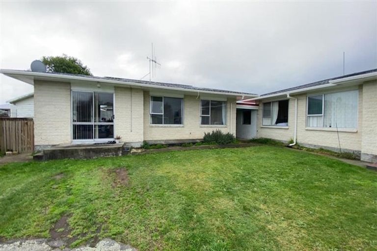 Photo of property in 8 Winiata Place, Otaki, 5512