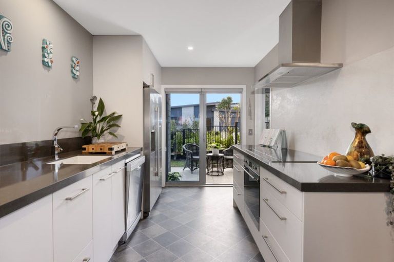 Photo of property in 4 Rochfort Crescent, Pyes Pa, Tauranga, 3112