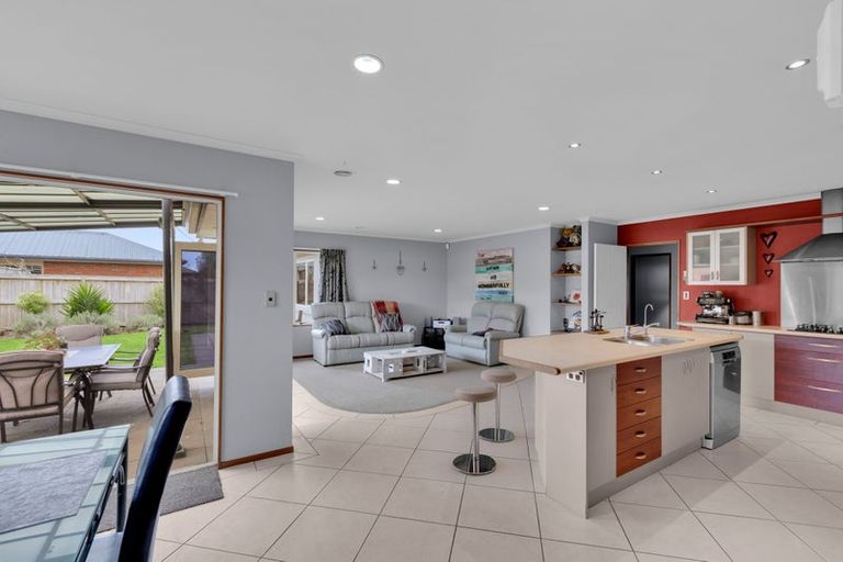 Photo of property in 33 Grace Avenue, Rototuna North, Hamilton, 3210