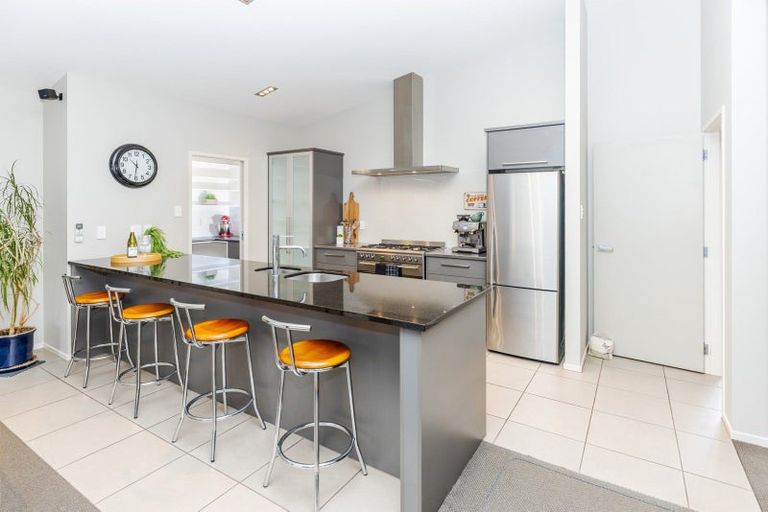 Photo of property in 19 Shalimar Place, Huntington, Hamilton, 3210