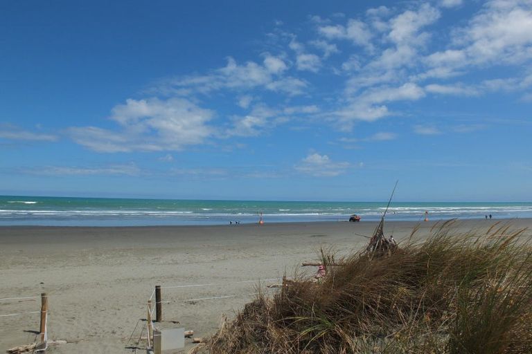 Photo of property in 7 Ocean Beach Street, Foxton Beach, Foxton, 4815