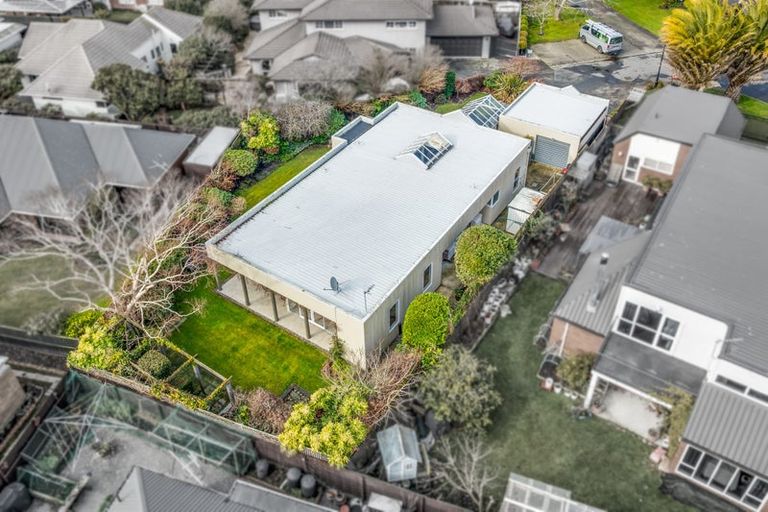 Photo of property in 5 Priorsford Court, Avonhead, Christchurch, 8042