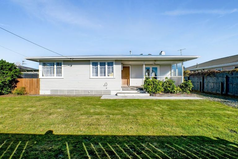 Photo of property in 37 Reid Avenue, Hawera, 4610