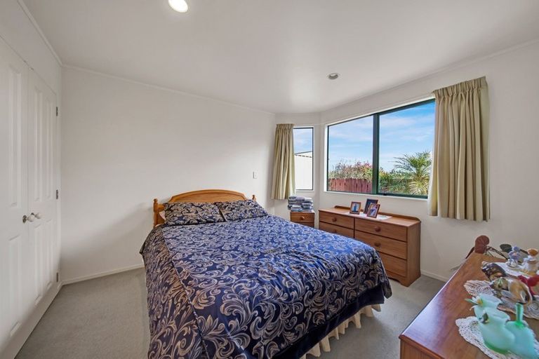 Photo of property in 3a Hillcrest Street, Glen Avon, New Plymouth, 4312