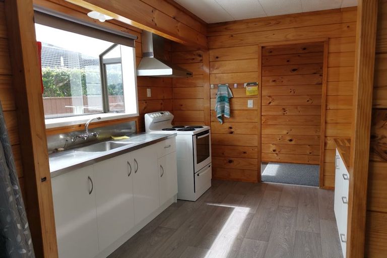 Photo of property in 305 Maungaraki Road, Maungaraki, Lower Hutt, 5010