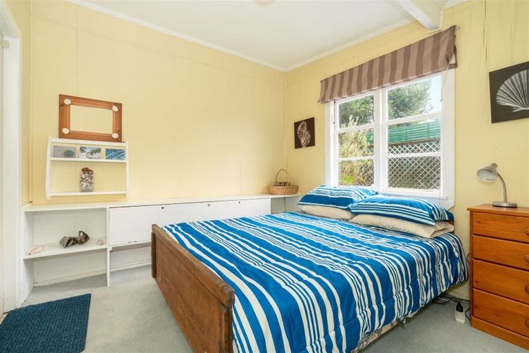 Photo of property in 71 Rua Avenue, Waitarere Beach, Levin, 5510