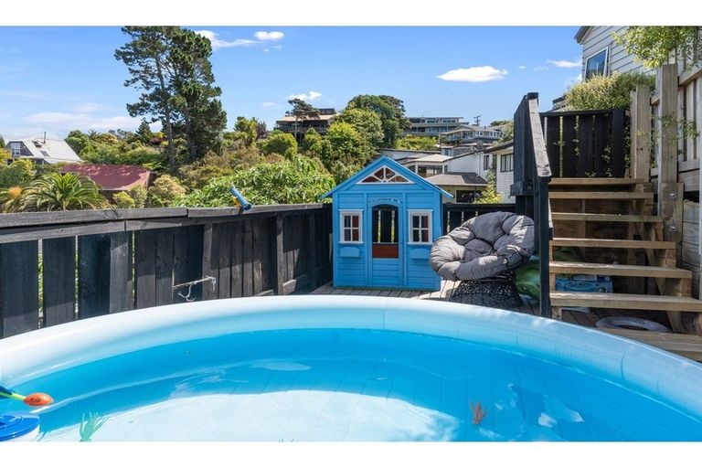 Photo of property in 2/272 Glamorgan Drive, Northcross, Auckland, 0630