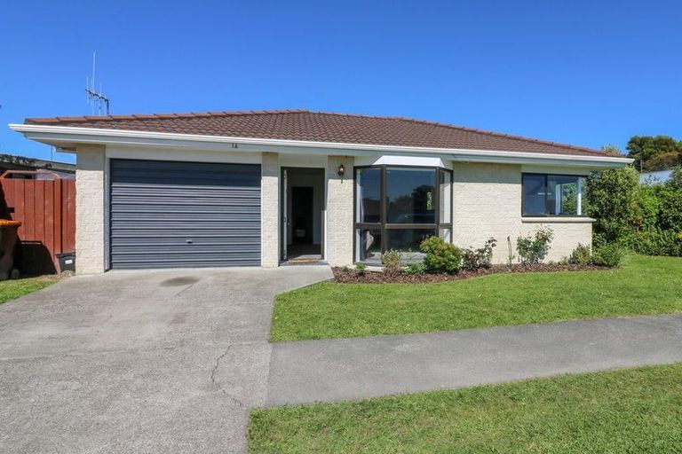 Photo of property in 1a Rutland Place, Milson, Palmerston North, 4414