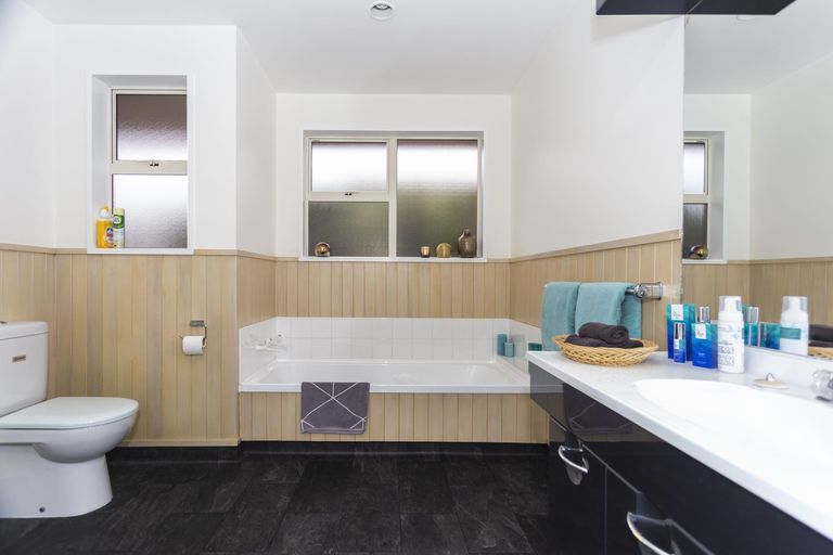 Photo of property in 32 Warren Street, Oamaru, 9400