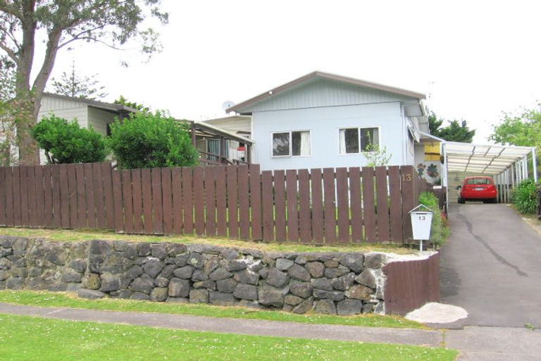 Photo of property in 13 Clayburn Road, Glen Eden, Auckland, 0602