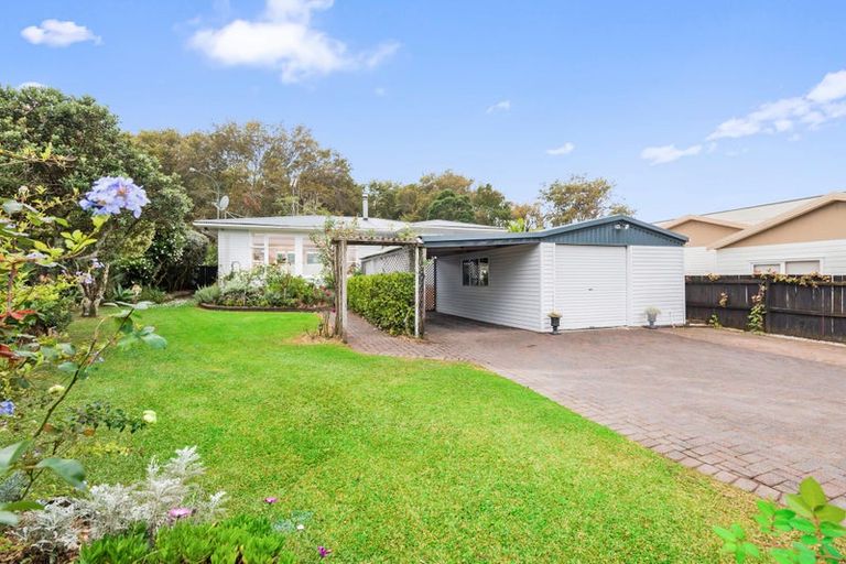Photo of property in 21 Chartwell Avenue, Glenfield, Auckland, 0629