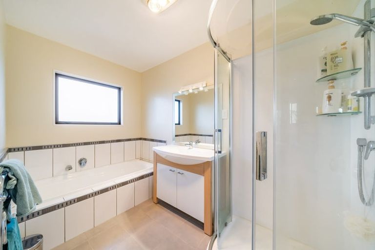 Photo of property in 9 Molyneux Close, Whitby, Porirua, 5024