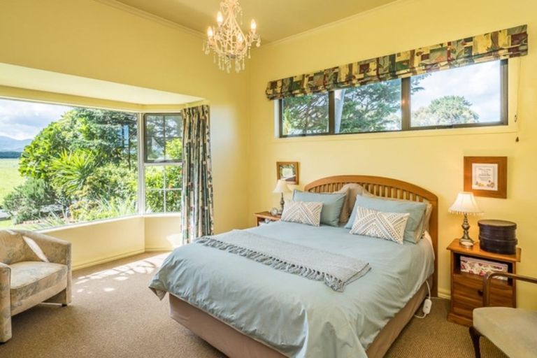 Photo of property in 131 Swamp Road, Te Horo, Otaki, 5581