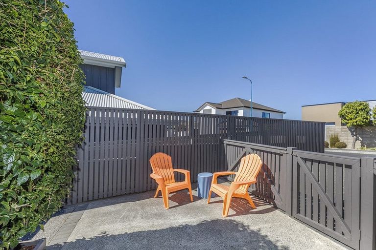 Photo of property in 62 Saint Ives Drive, Camborne, Porirua, 5026