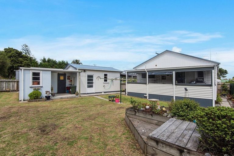 Photo of property in 67 George Street, Hikurangi, 0114