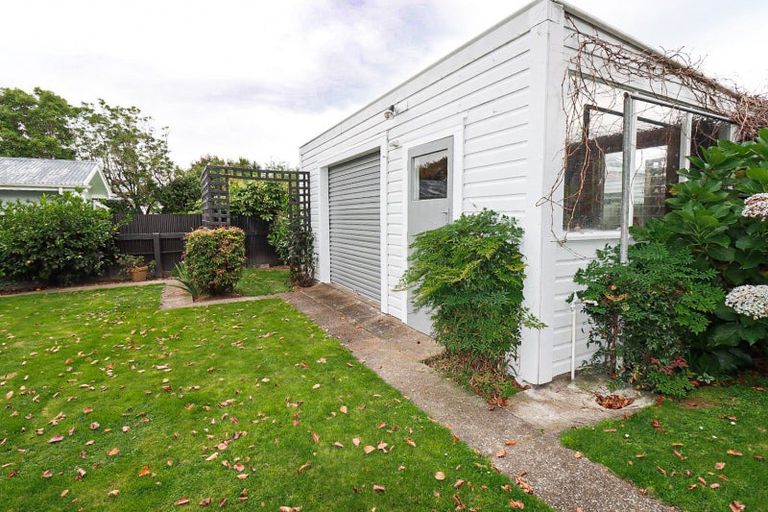 Photo of property in 43 Guy Street, Dannevirke, 4930