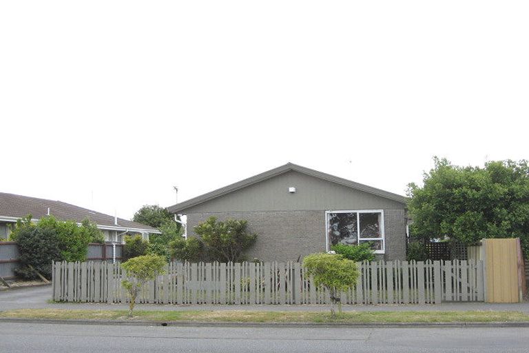 Photo of property in 78 Queenspark Drive, Parklands, Christchurch, 8083