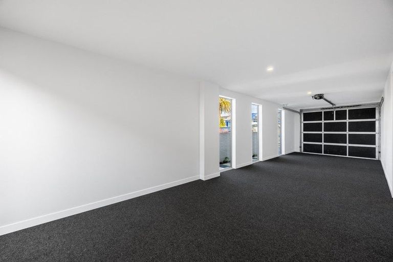 Photo of property in 2a Hauraki Road, Hauraki, Auckland, 0622