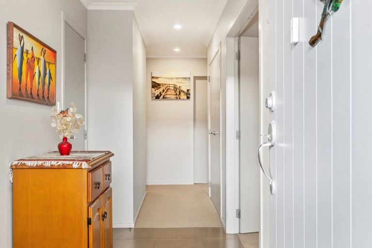 Photo of property in 20 Bridgewater Way, Pyes Pa, Tauranga, 3112