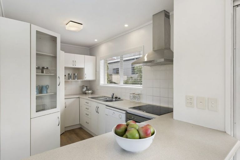 Photo of property in 3/22 Waitemata Road, Hauraki, Auckland, 0622