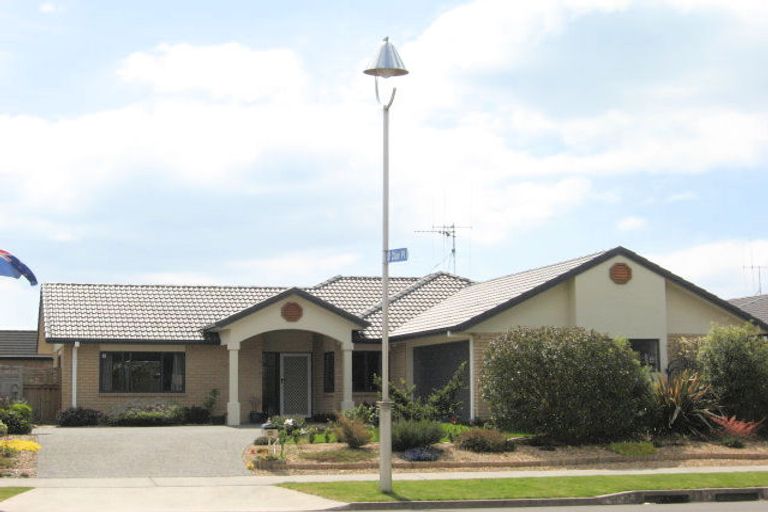 Photo of property in 28 Beachwater Drive, Papamoa Beach, Papamoa, 3118