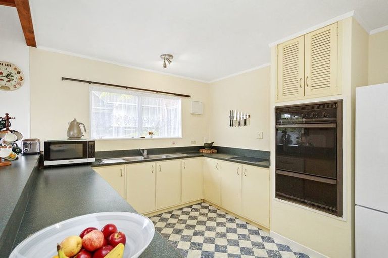 Photo of property in 24 Westhaven Drive, Tawa, Wellington, 5028