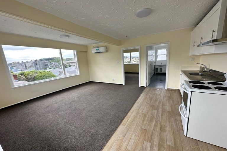 Photo of property in 327 Adelaide Road, Newtown, Wellington, 6021