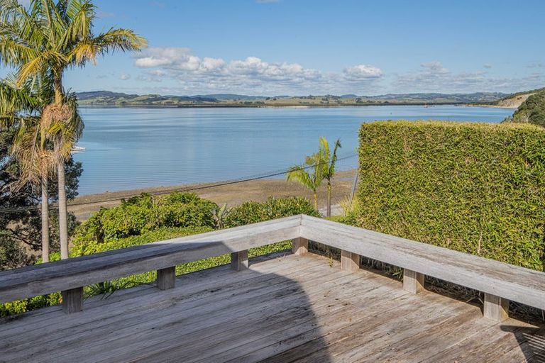 Photo of property in 108 Beach Road, Onerahi, Whangarei, 0110