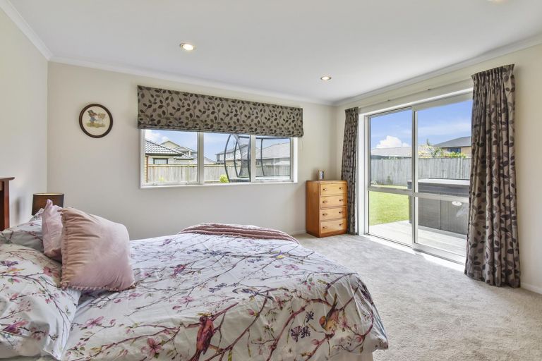 Photo of property in 61 Turnberry Drive, Wattle Downs, Auckland, 2103