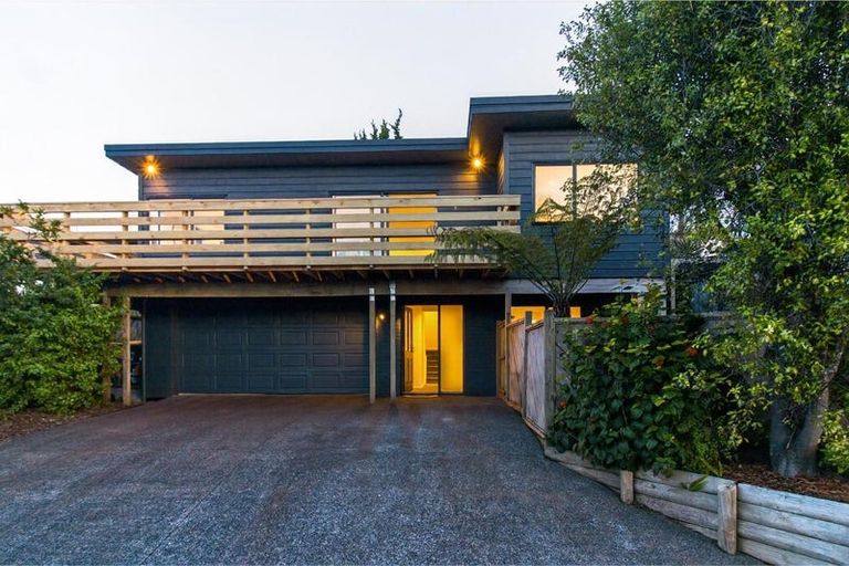 Photo of property in 14/16 Mahara Avenue, Birkenhead, Auckland, 0626