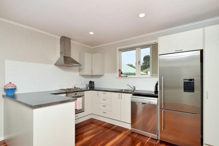 Photo of property in 74 Pooks Road, Ranui, Auckland, 0612