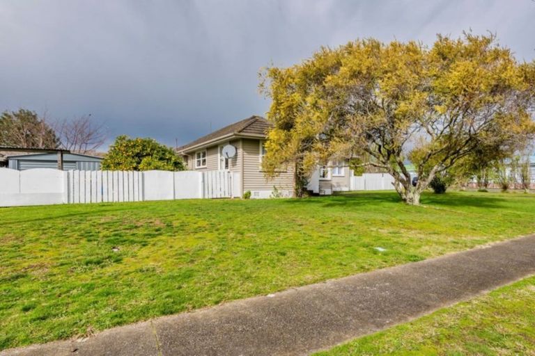 Photo of property in 18 Clyde Street, Levin, 5510