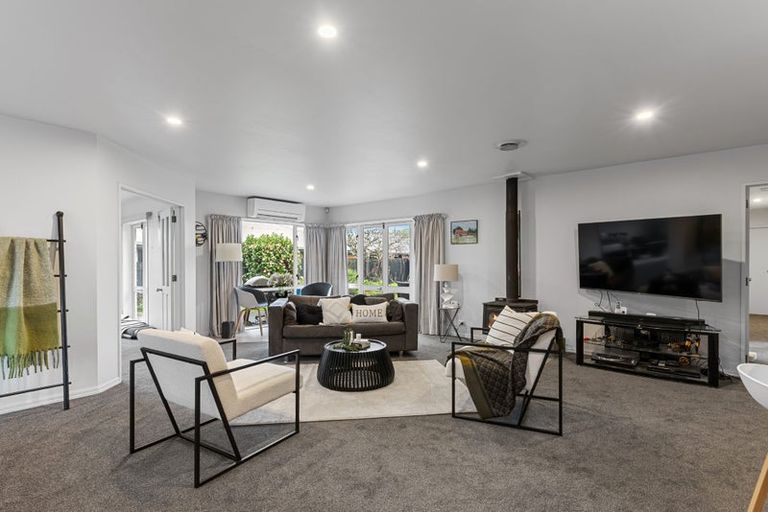 Photo of property in 16 Riverton Terrace, Halswell, Christchurch, 8025